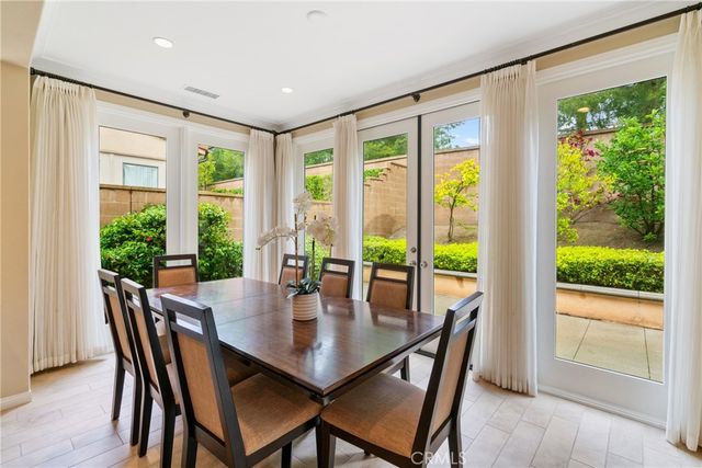 61 Crestwick, Irvine, CA 92620