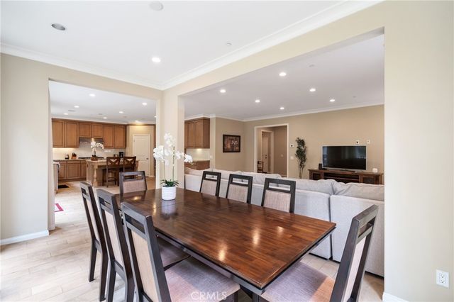 61 Crestwick, Irvine, CA 92620
