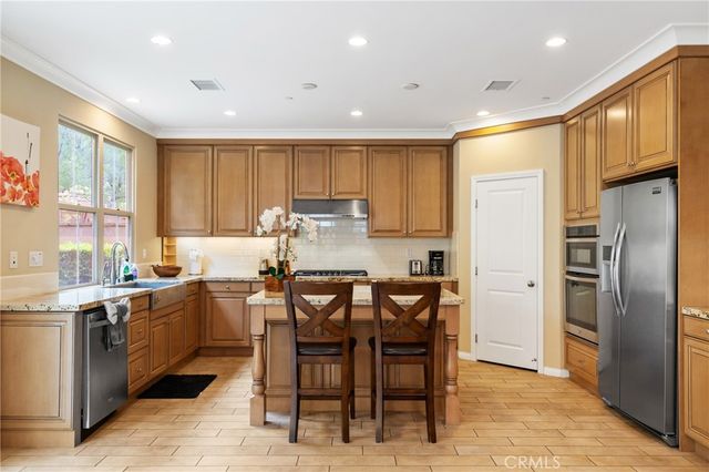 61 Crestwick, Irvine, CA 92620