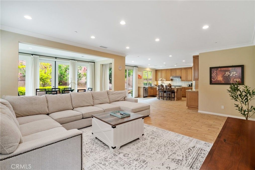 61 Crestwick, Irvine, CA 92620
