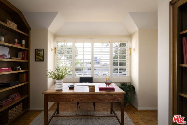 11611 Terryhill Place, Los Angeles, CA 90049