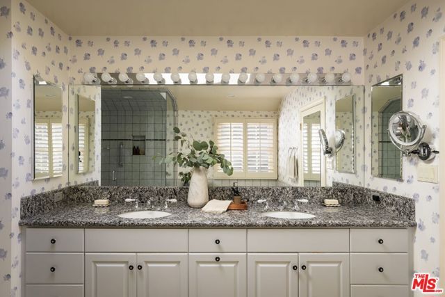 11611 Terryhill Place, Los Angeles, CA 90049