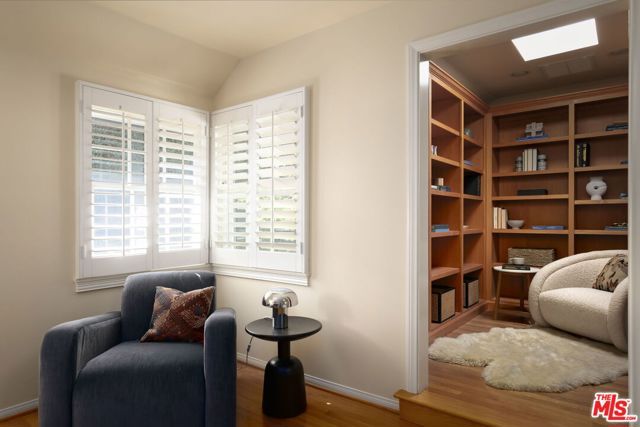 11611 Terryhill Place, Los Angeles, CA 90049