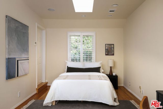 11611 Terryhill Place, Los Angeles, CA 90049