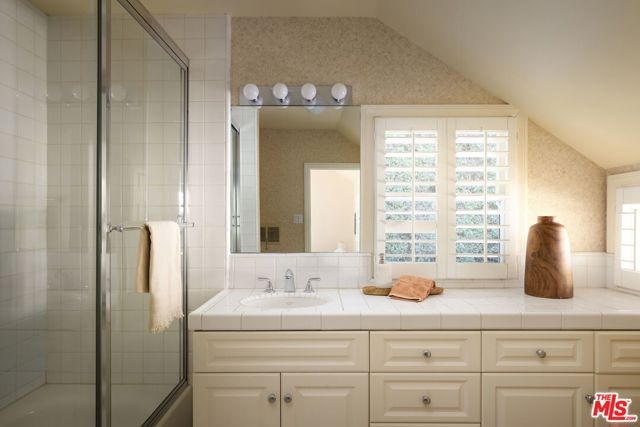 11611 Terryhill Place, Los Angeles, CA 90049