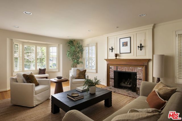 11611 Terryhill Place, Los Angeles, CA 90049