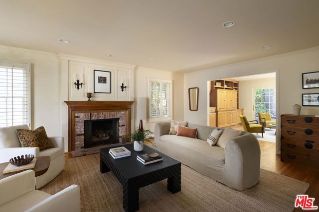 11611 Terryhill Place, Los Angeles, CA 90049