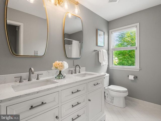65 DELANCY CT, Phoenixville, PA 19460