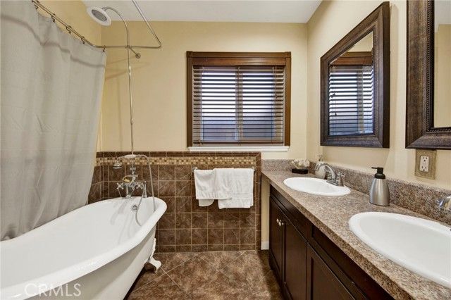 22677 Criswell, West Hills (los Angeles), CA 91307