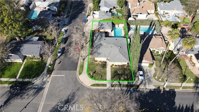 22677 Criswell, West Hills (los Angeles), CA 91307