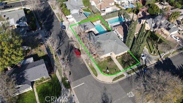 22677 Criswell, West Hills (los Angeles), CA 91307
