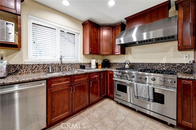 22677 Criswell, West Hills (los Angeles), CA 91307