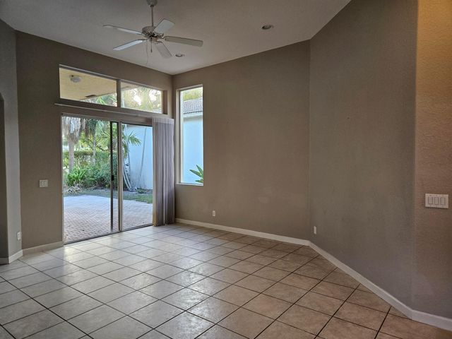 5842 NW 123rd Avenue, Coral Springs, FL 33076