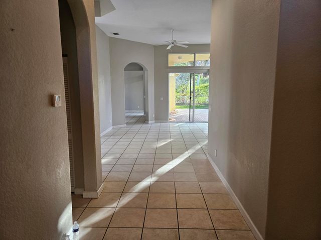 5842 NW 123rd Avenue, Coral Springs, FL 33076