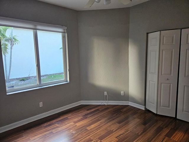 5842 NW 123rd Avenue, Coral Springs, FL 33076