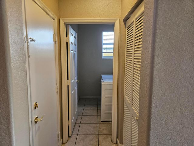 5842 NW 123rd Avenue, Coral Springs, FL 33076