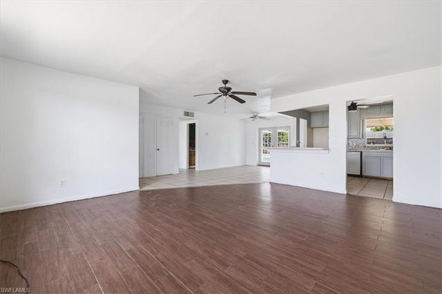 807 Leeland Heights BLVD E, Lehigh Acres, FL 33936