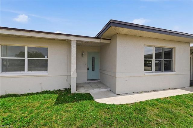 807 Leeland Heights BLVD E, Lehigh Acres, FL 33936