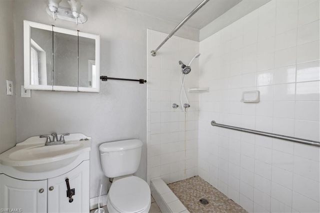 807 Leeland Heights BLVD E, Lehigh Acres, FL 33936