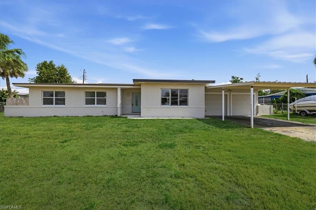 807 Leeland Heights BLVD E, Lehigh Acres, FL 33936