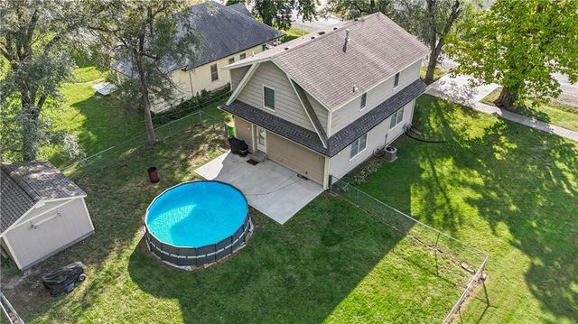 625 Locust Street, Wellsville, KS 66092