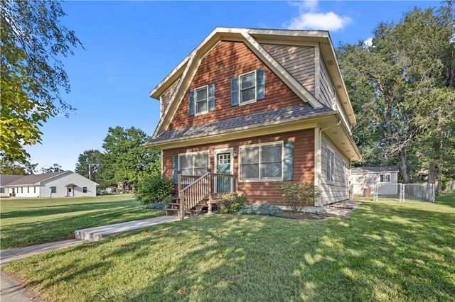 625 Locust Street, Wellsville, KS 66092
