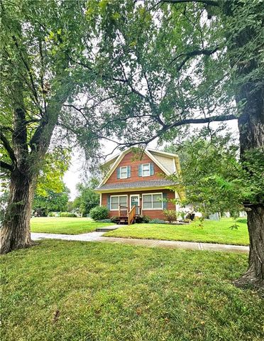 625 Locust Street, Wellsville, KS 66092
