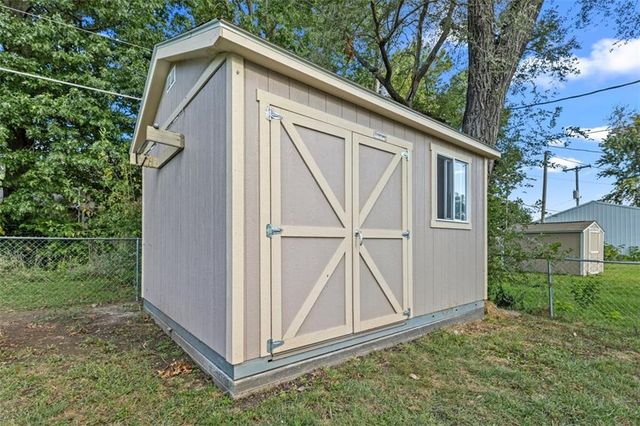 625 Locust Street, Wellsville, KS 66092