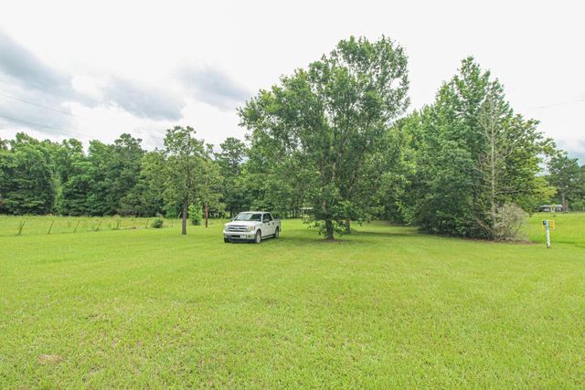 899 J Hickman Road, Leggett, TX 77350