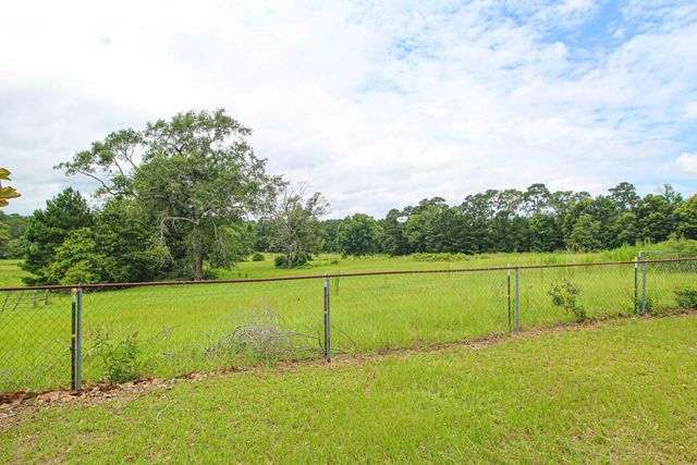 899 J Hickman Road, Leggett, TX 77350