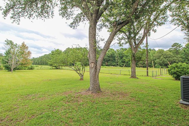899 J Hickman Road, Leggett, TX 77350