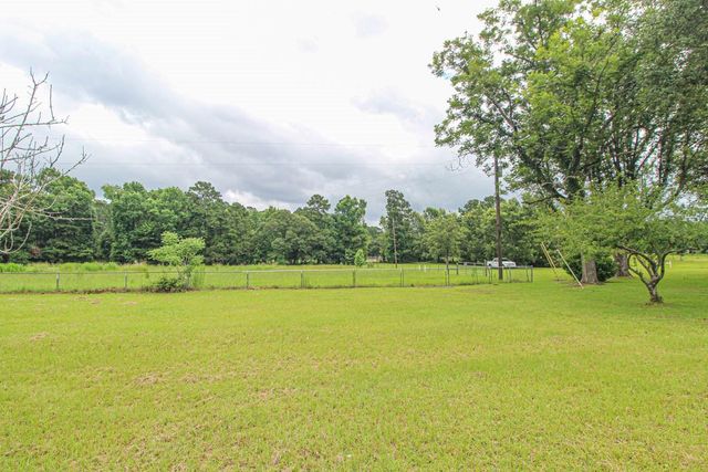 899 J Hickman Road, Leggett, TX 77350