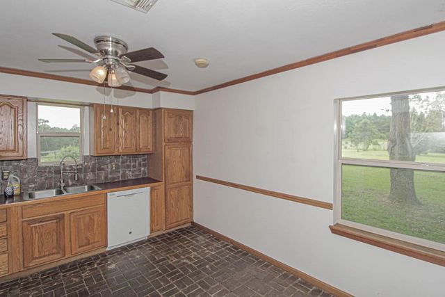 899 J Hickman Road, Leggett, TX 77350