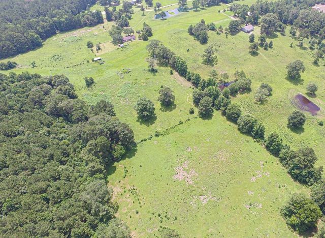 899 J Hickman Road, Leggett, TX 77350