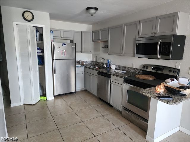 4513 SW 8th CT 106, Cape Coral, FL 33914