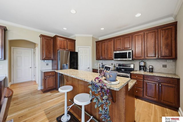 6646 S 86th Street, Lincoln, NE 68526