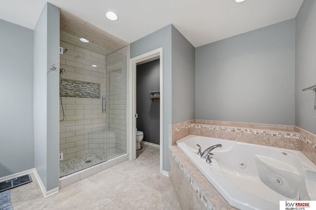 6646 S 86th Street, Lincoln, NE 68526