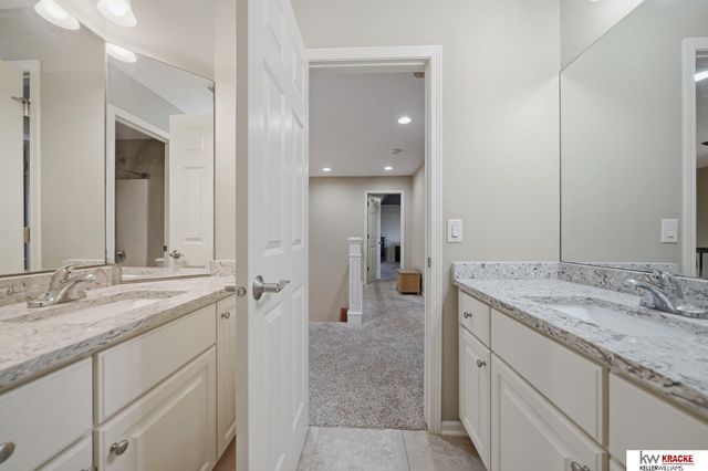6646 S 86th Street, Lincoln, NE 68526