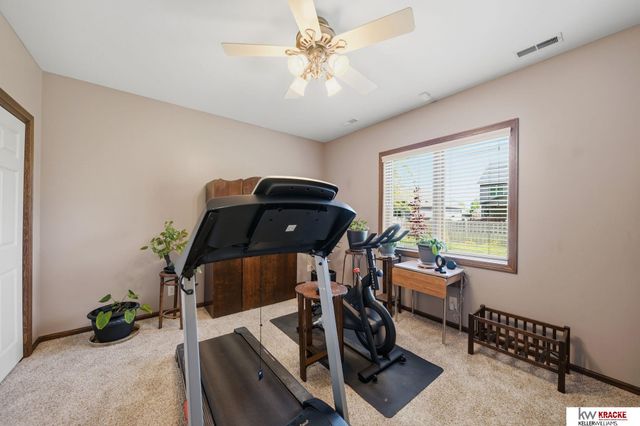 6646 S 86th Street, Lincoln, NE 68526