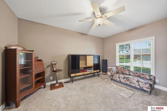 6646 S 86th Street, Lincoln, NE 68526
