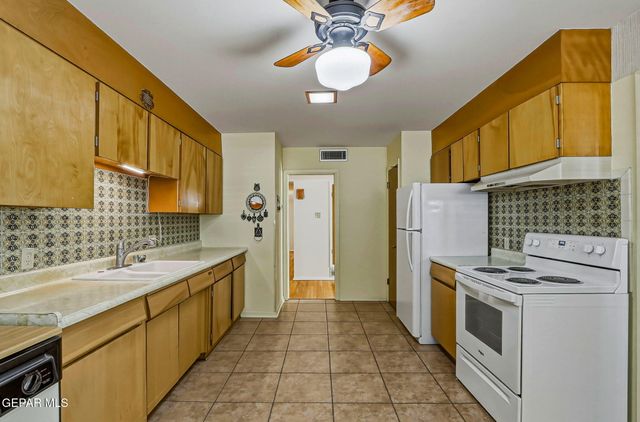 6208 DE LEON Court, El Paso, TX 79912