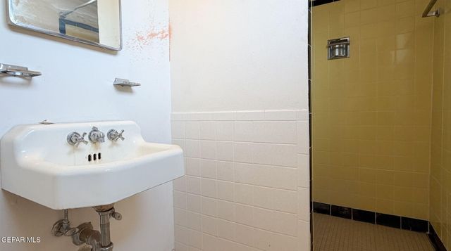 6208 DE LEON Court, El Paso, TX 79912