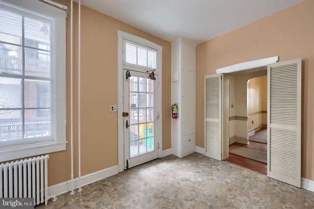 339 E MARKET ST, York, PA 17403