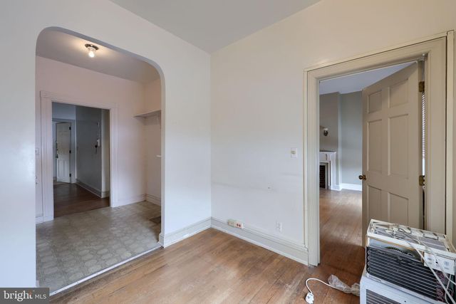 339 E MARKET ST, York, PA 17403