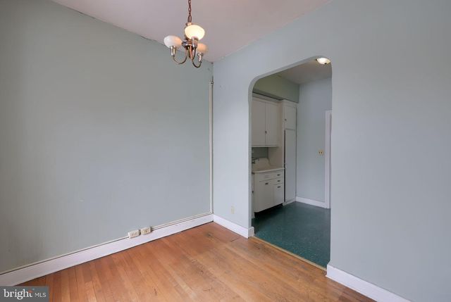 339 E MARKET ST, York, PA 17403