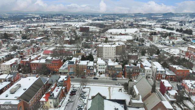 339 E MARKET ST, York, PA 17403