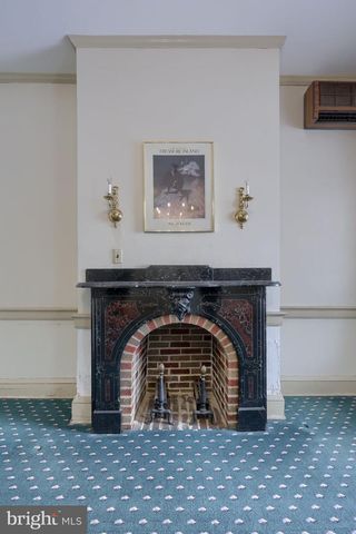 339 E MARKET ST, York, PA 17403