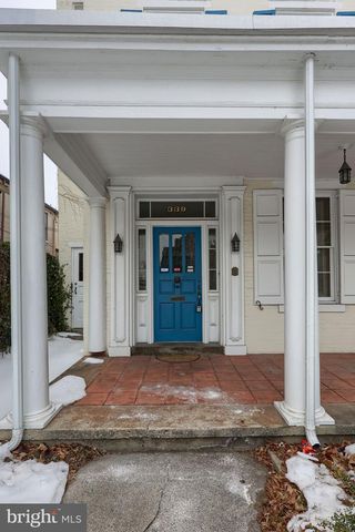 339 E MARKET ST, York, PA 17403