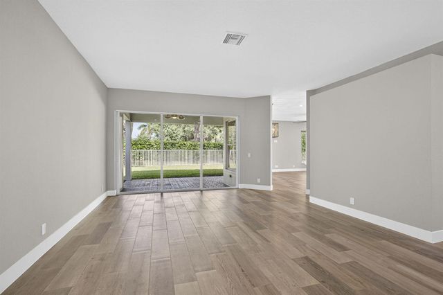 4293 Mariners Cove Drive, Wellington, FL 33449