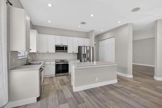 4293 Mariners Cove Drive, Wellington, FL 33449